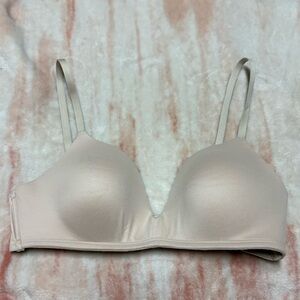 Hollister Gilly Hicks Nude Bra